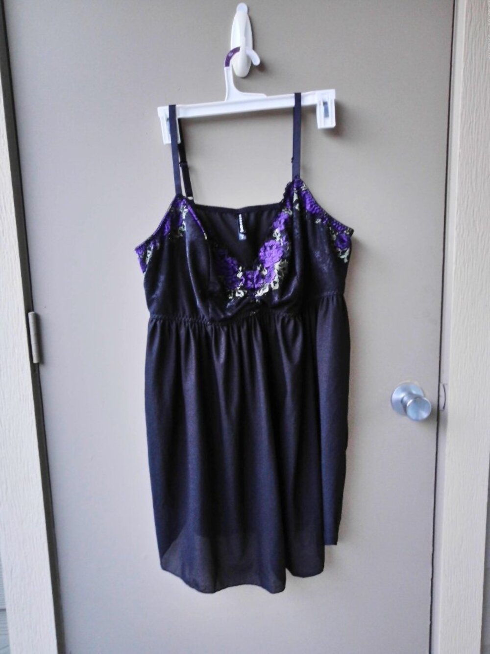 Torrid Curve 3X– Purple Floral Lace Bust Babydoll – Spaghetti Strap – Flowy